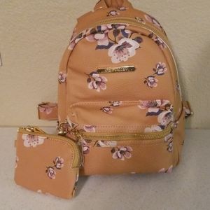 Mustard BBAILEY CORE